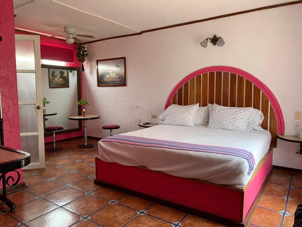 Meson Yollotl Hotel *