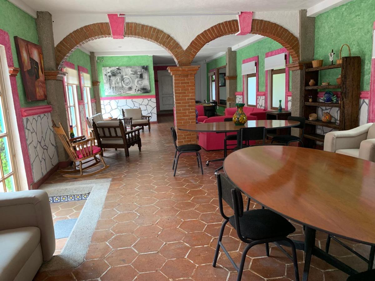Hotel Meson Yollotl *