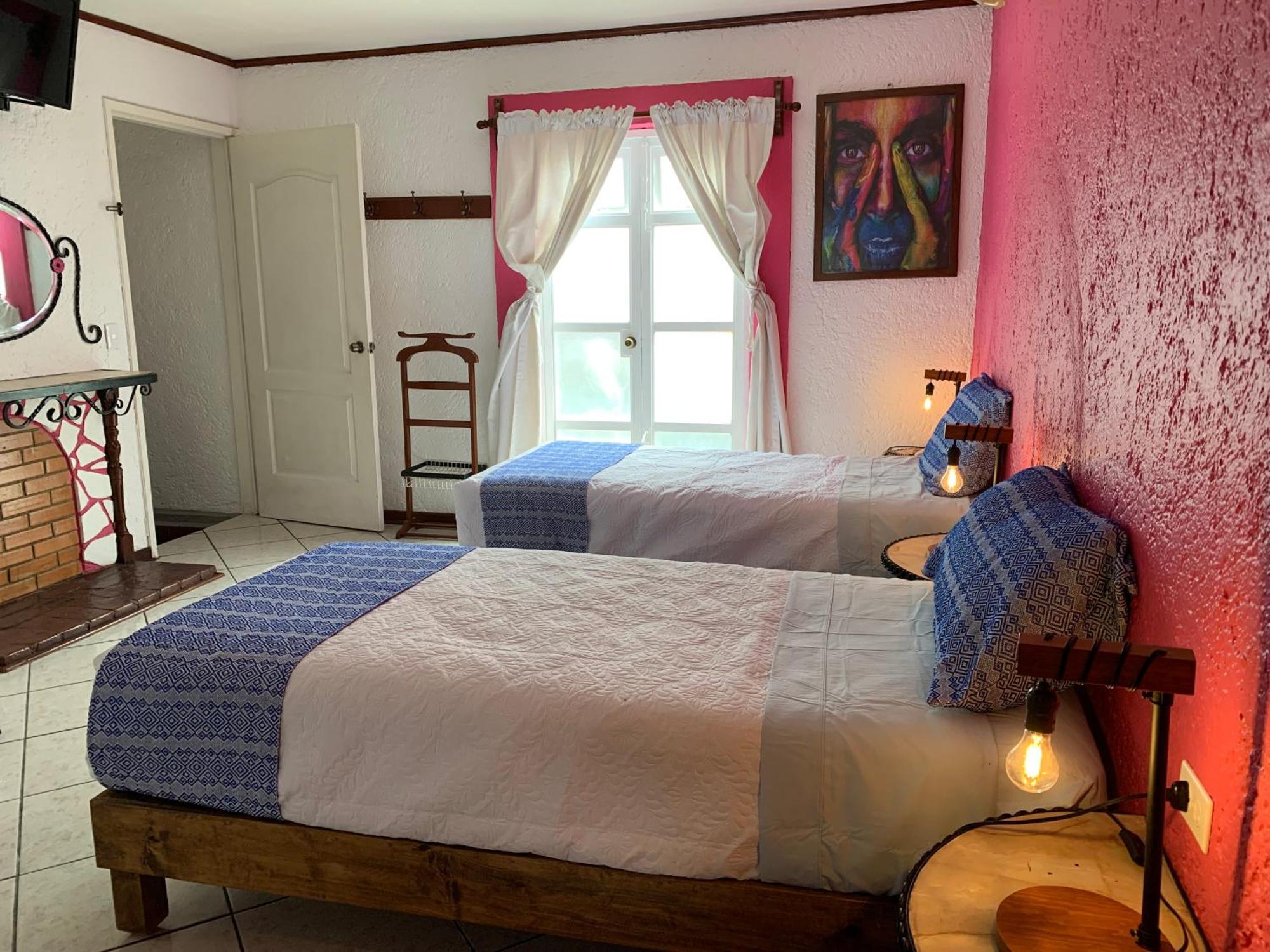 Hotel Meson Yollotl *